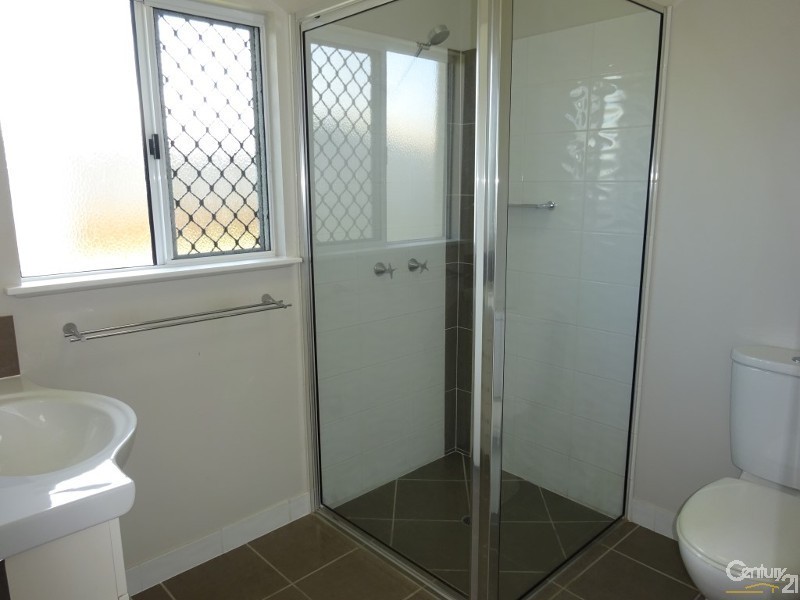 20 Daintree Drive, Bushland Beach QLD 4818