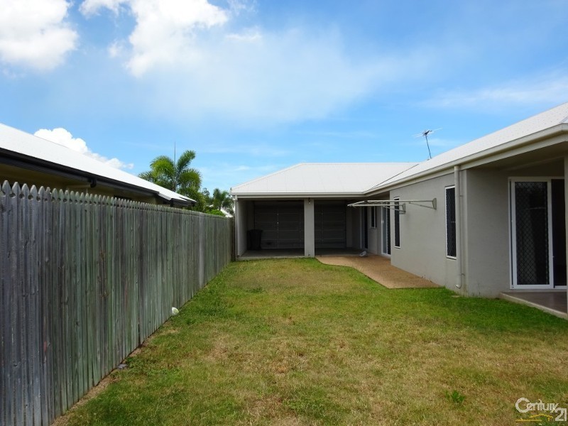 20 Daintree Drive, Bushland Beach QLD 4818