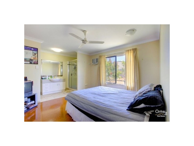 14 Donostia Crescent, Bushland Beach QLD 4818