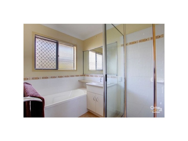 14 Donostia Crescent, Bushland Beach QLD 4818