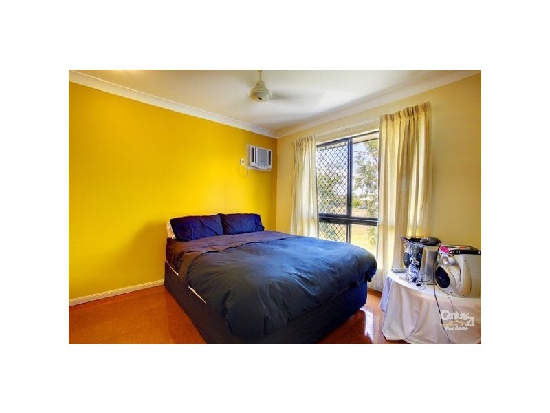 14 Donostia Crescent, Bushland Beach QLD 4818