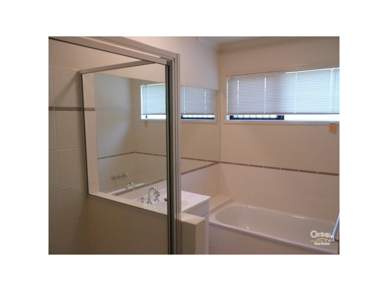 Bushland Beach QLD 4818