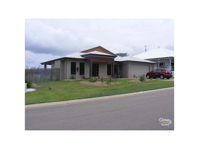 Bushland Beach QLD 4818