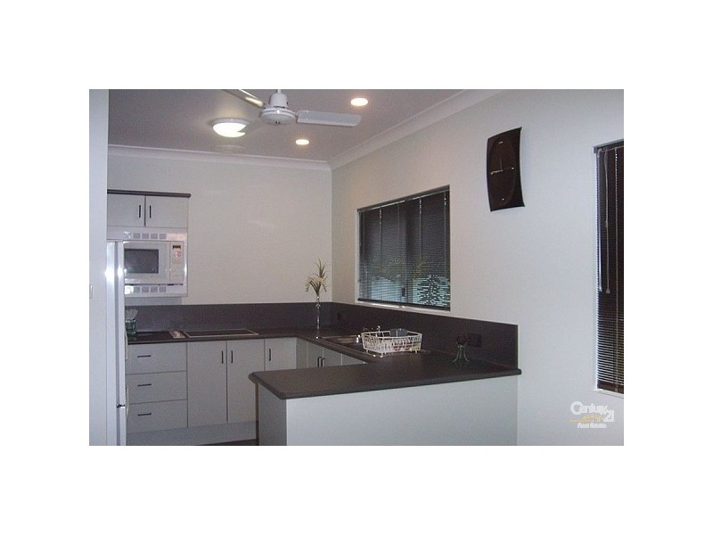 4 Corcoran Street, Pimlico QLD 4812