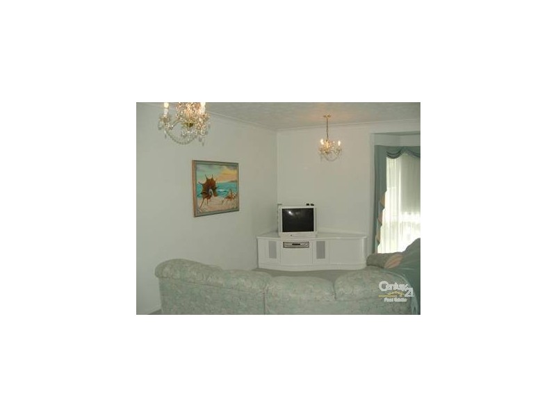 4 Corcoran Street, Pimlico QLD 4812