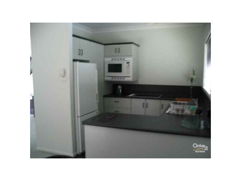 4 Corcoran Street, Pimlico QLD 4812