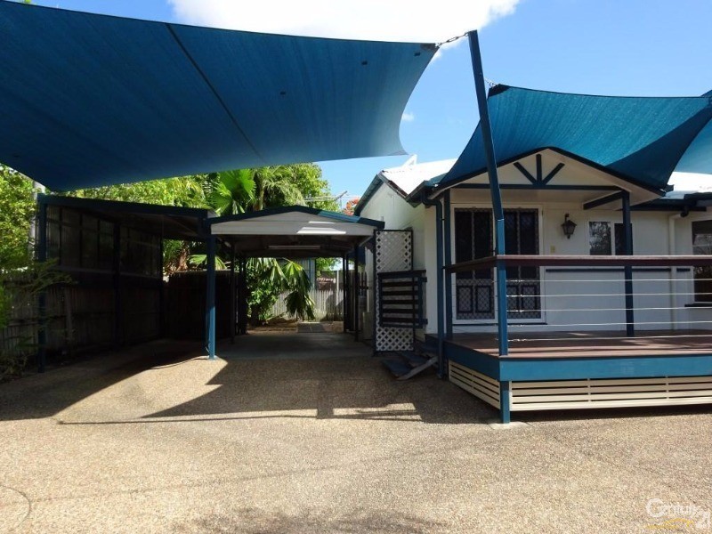 1/30 McLachlan Street, Currajong QLD 4812