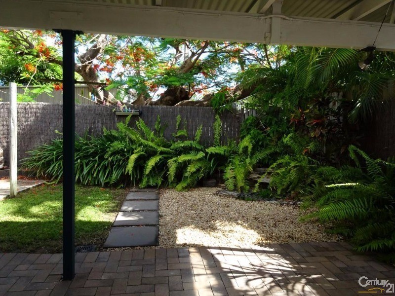 1/30 McLachlan Street, Currajong QLD 4812