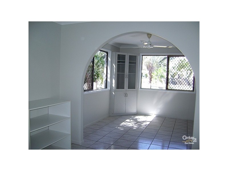 31 Julia Street, Kirwan QLD 4817