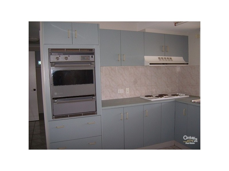 31 Julia Street, Kirwan QLD 4817