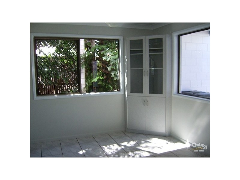 31 Julia Street, Kirwan QLD 4817