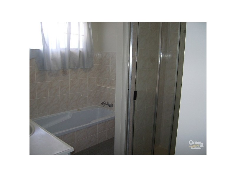 31 Julia Street, Kirwan QLD 4817