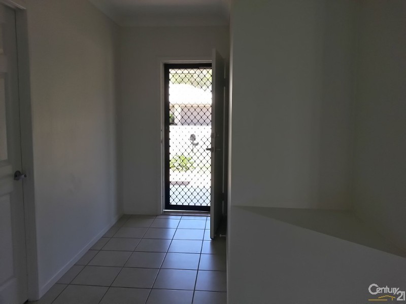 25 Currawinya Court, Bushland Beach QLD 4818