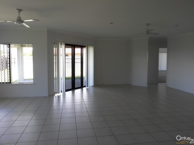 25 Currawinya Court, Bushland Beach QLD 4818