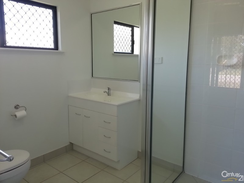 25 Currawinya Court, Bushland Beach QLD 4818