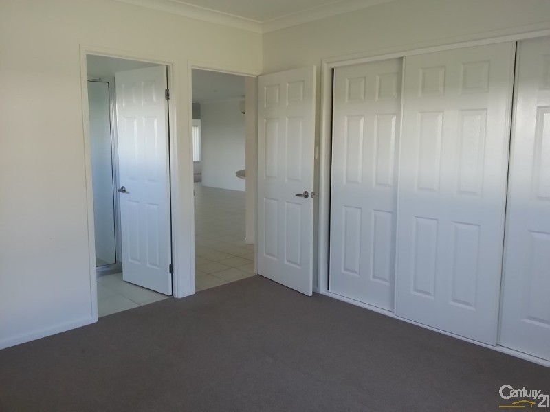 25 Currawinya Court, Bushland Beach QLD 4818