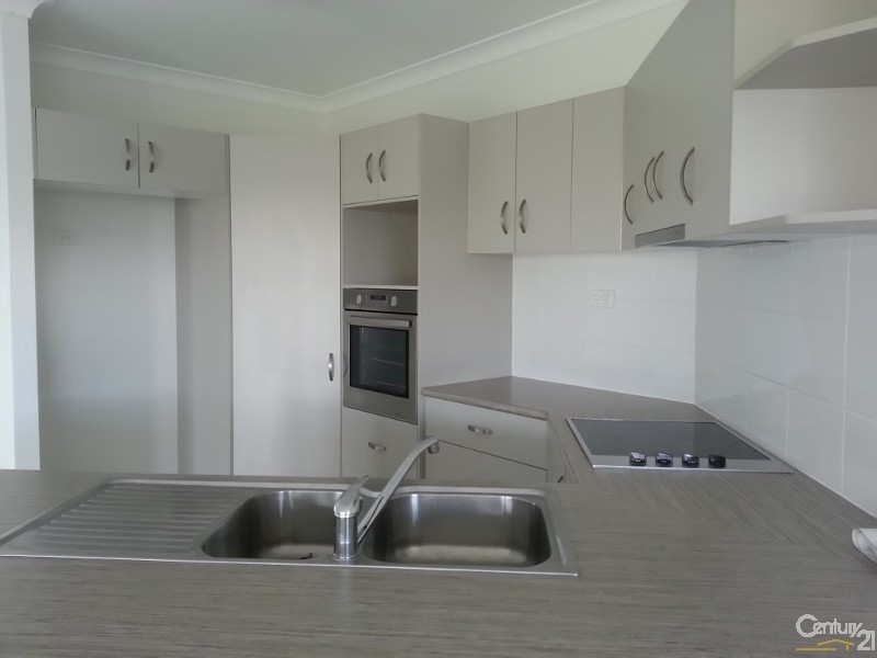 25 Currawinya Court, Bushland Beach QLD 4818