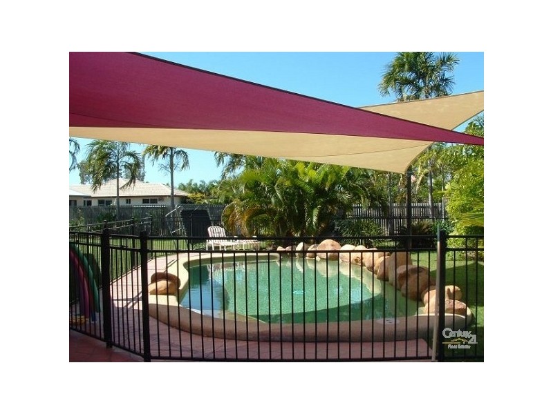 4 Hickory Court, Bushland Beach QLD 4818