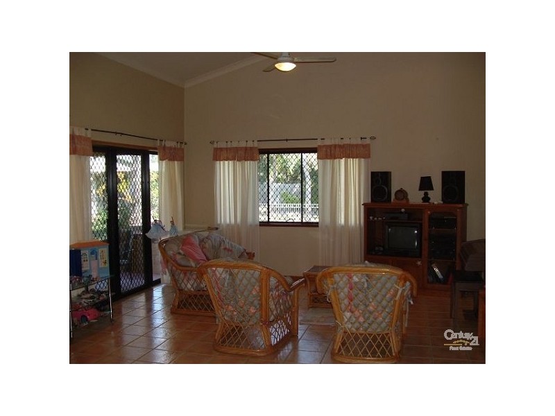 4 Hickory Court, Bushland Beach QLD 4818