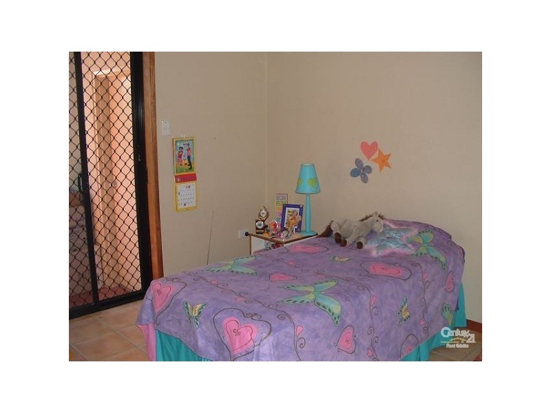 4 Hickory Court, Bushland Beach QLD 4818