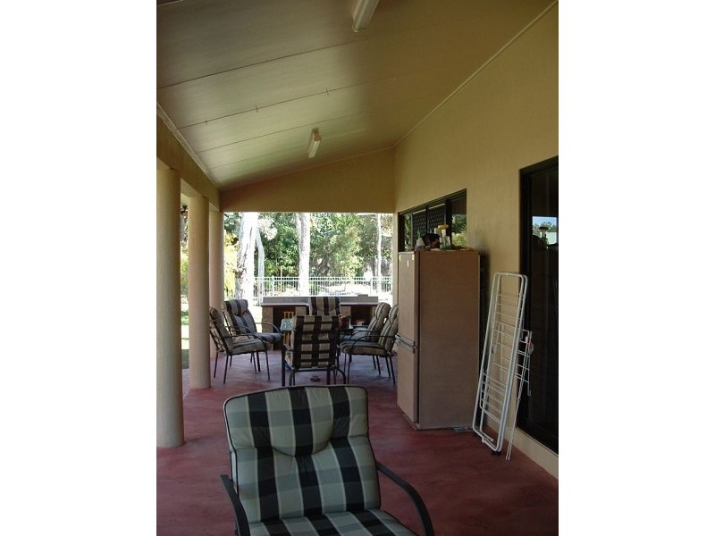 4 Hickory Court, Bushland Beach QLD 4818