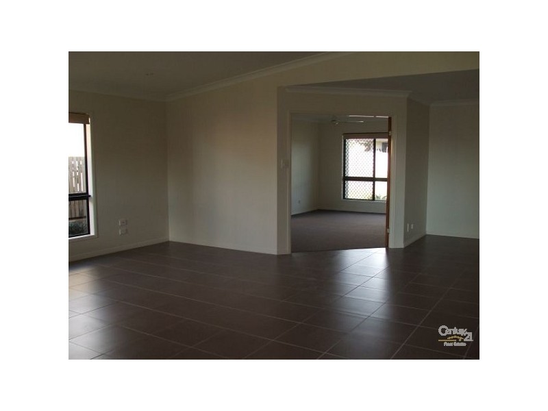 Bushland Beach QLD 4818