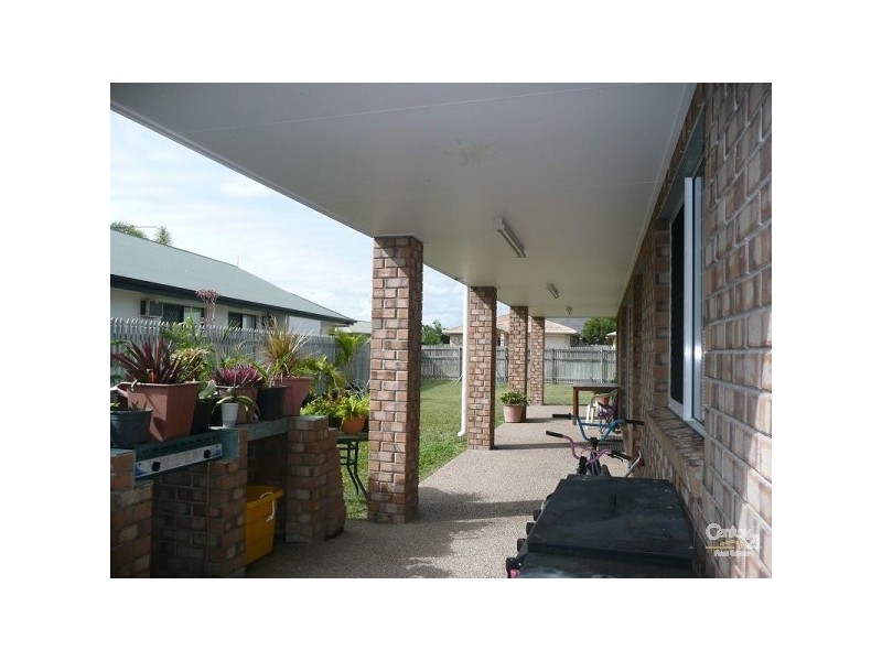 2 Woodbine Drive, Annandale QLD 4814