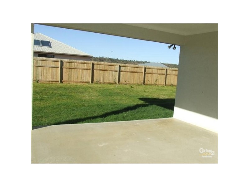 Bushland Beach QLD 4818