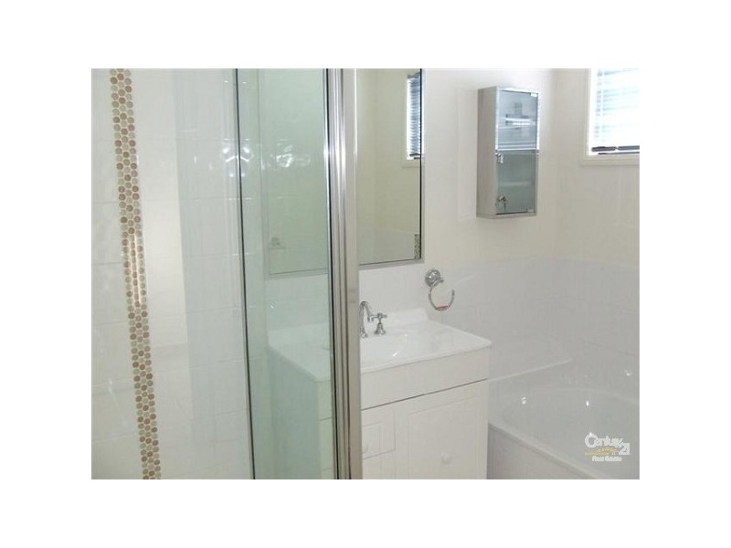 Bushland Beach QLD 4818