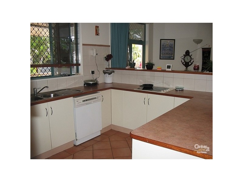 4 Alba Court, Bushland Beach QLD 4818