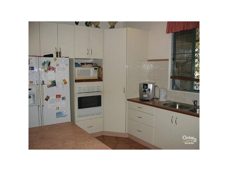 4 Alba Court, Bushland Beach QLD 4818