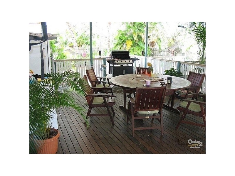 4 Alba Court, Bushland Beach QLD 4818