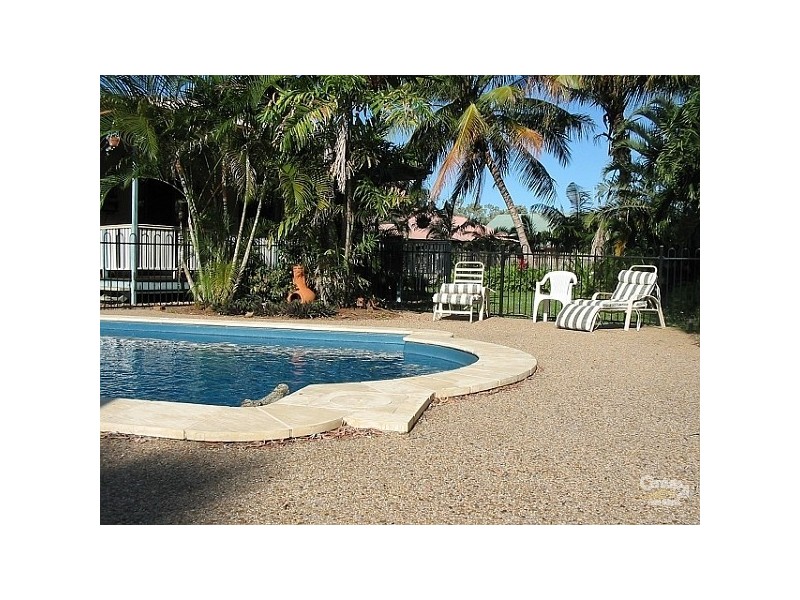 4 Alba Court, Bushland Beach QLD 4818