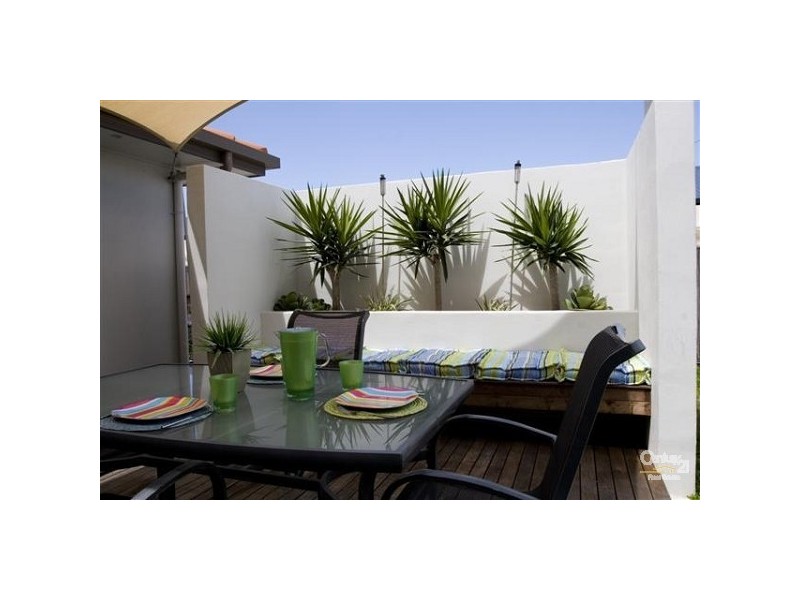 73 Bamboo Crescent, Mount Louisa QLD 4814