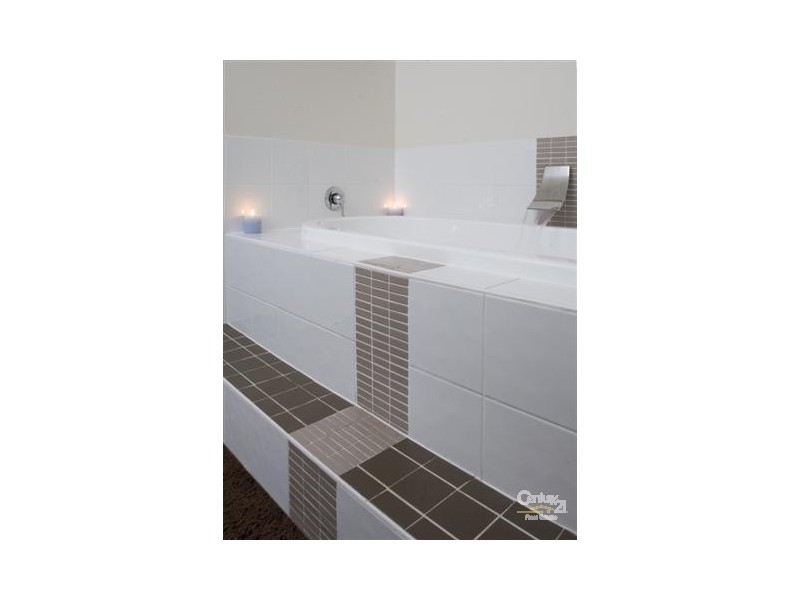 73 Bamboo Crescent, Mount Louisa QLD 4814