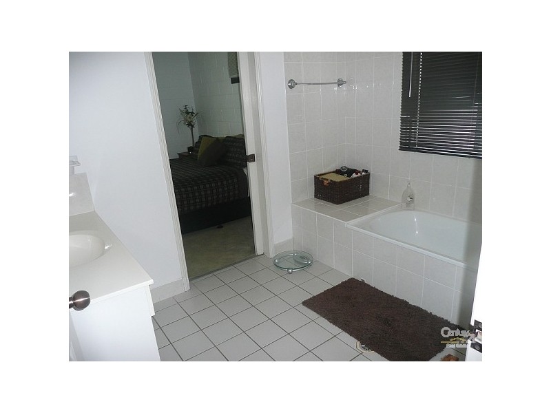 8 Faulkner Street, Burdell QLD 4818