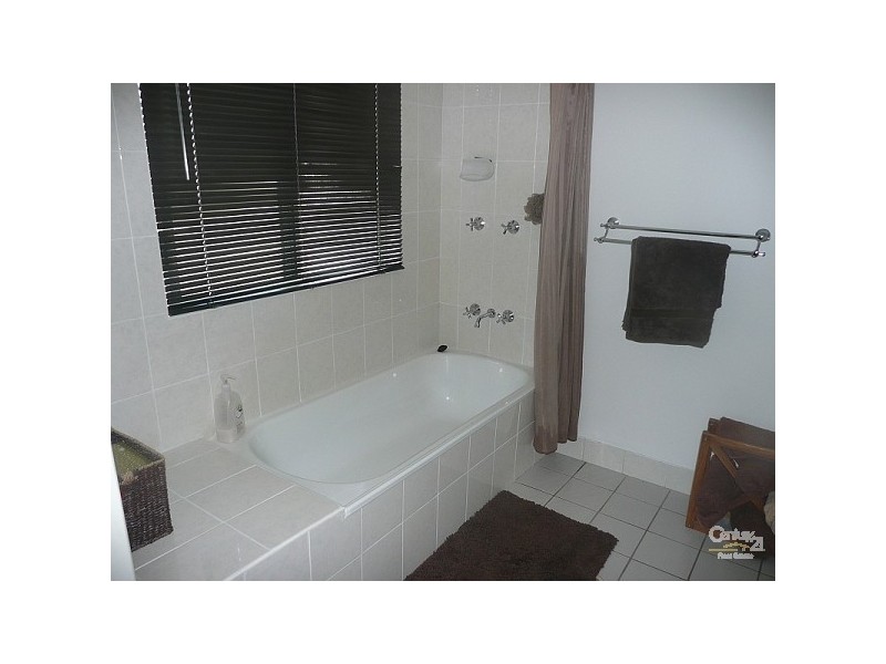 8 Faulkner Street, Burdell QLD 4818