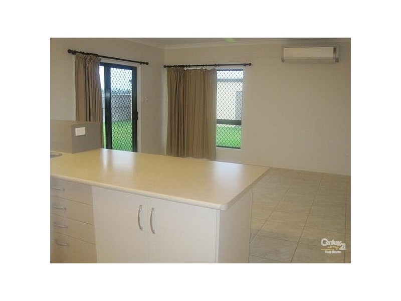 16 Romboli Court, Burdell QLD 4818