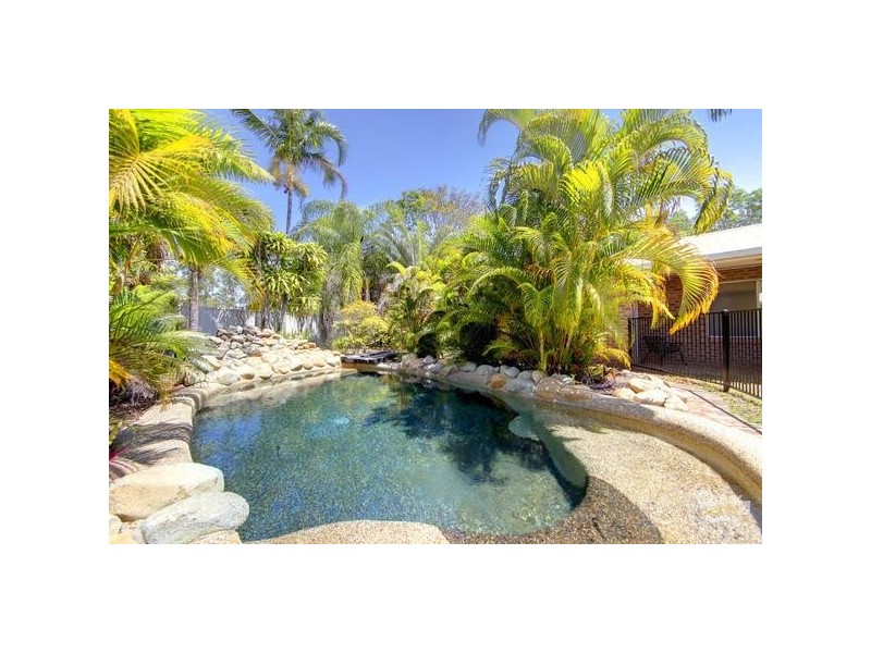 6 Birch Court, Bushland Beach QLD 4818