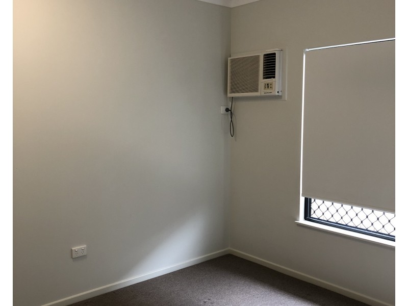 73 Daintree Drive, Bushland Beach QLD 4818