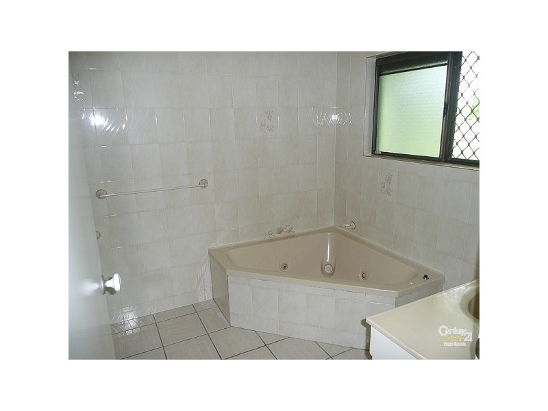 23 Oldenburg Place, Kelso QLD 4815