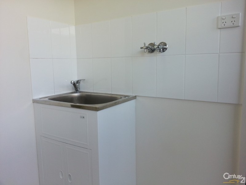 Bushland Beach QLD 4818