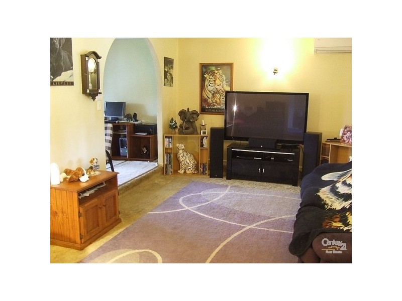 11 Jefferson Crescent, Kirwan QLD 4817