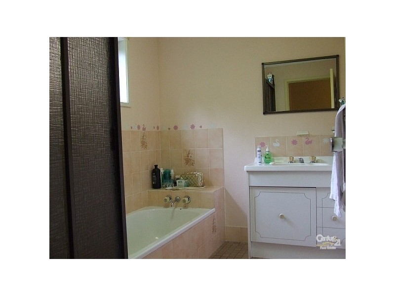 11 Jefferson Crescent, Kirwan QLD 4817