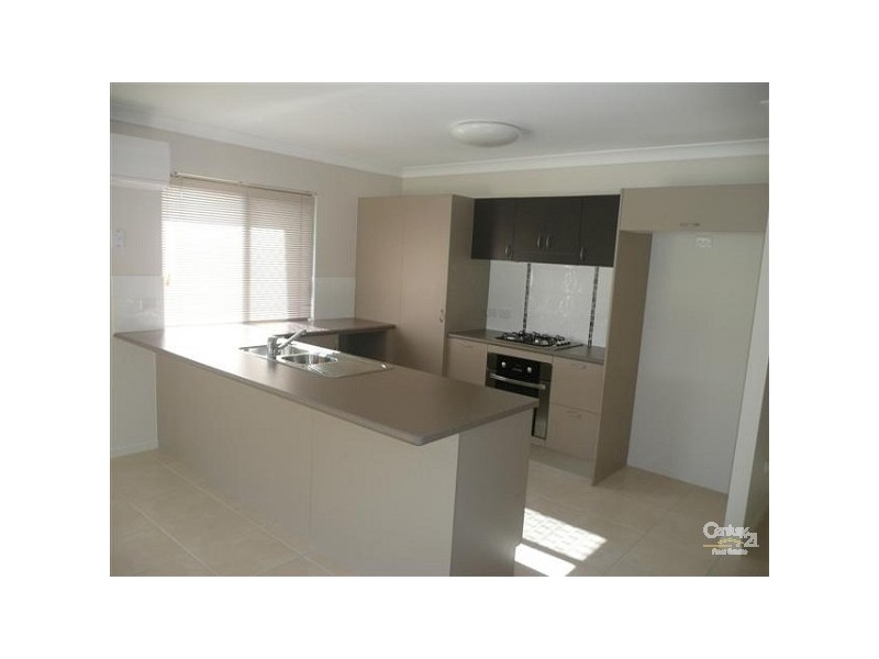 Bushland Beach QLD 4818