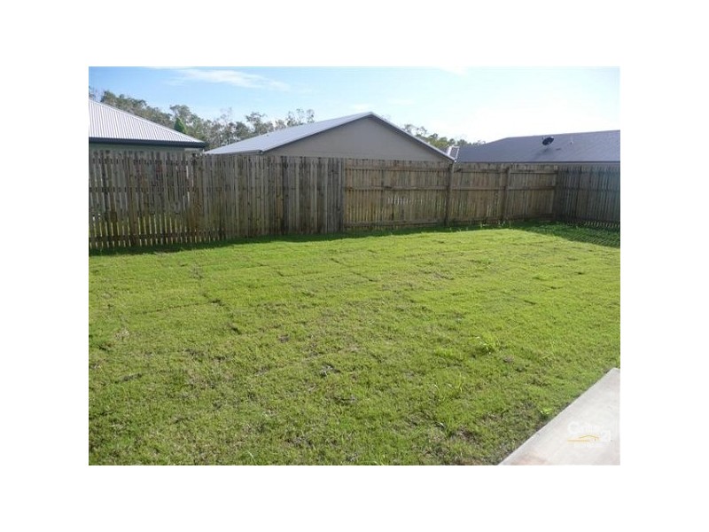 Bushland Beach QLD 4818