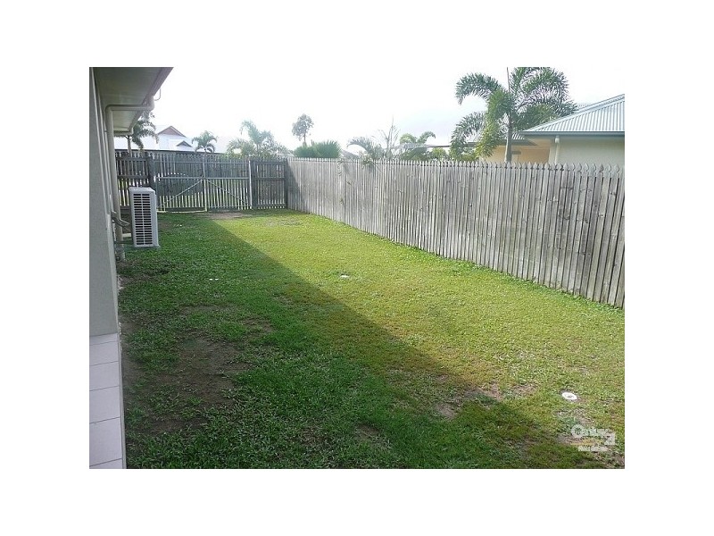 25 Greentree Circuit, Bushland Beach QLD 4818