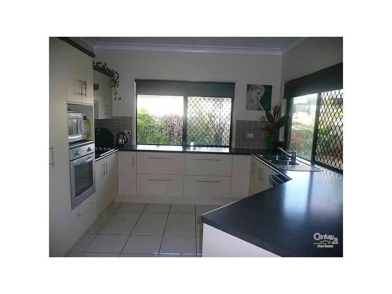 20 Greentree Circuit, Bushland Beach QLD 4818