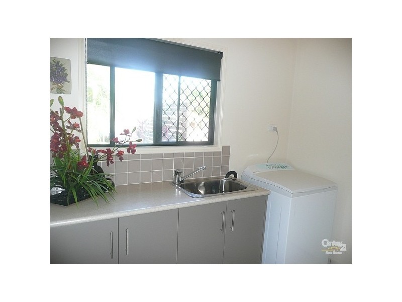 20 Greentree Circuit, Bushland Beach QLD 4818