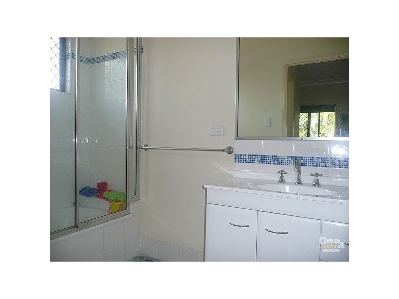 20 Greentree Circuit, Bushland Beach QLD 4818